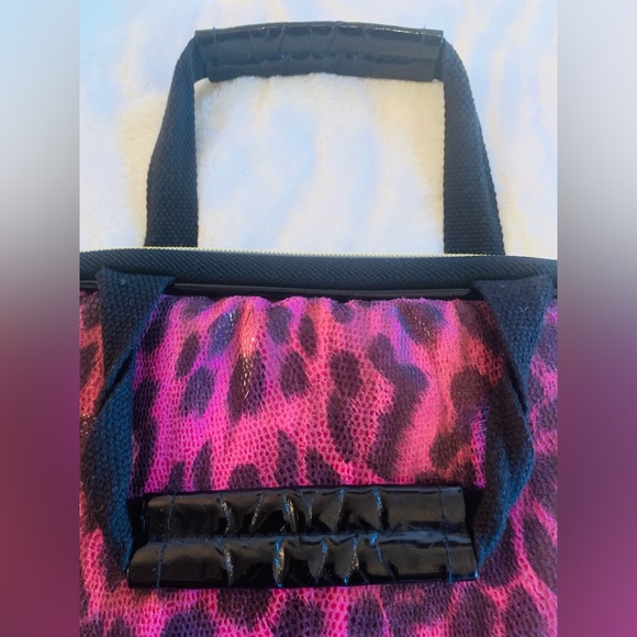 Betsey Johnson Betseyville Laptop Bag - Picture 6 of 11